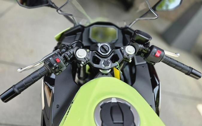 2026 Kawasaki Ninja® 500 SE ABS