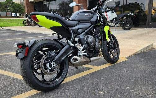 2024 Triumph Trident 660 Jet Black/Triumph Racing Yellow