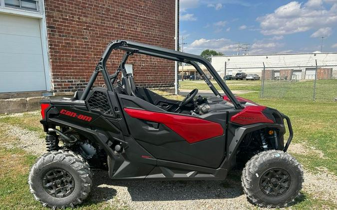 2024 Can-Am™ MaverickT Trail DPS 1000