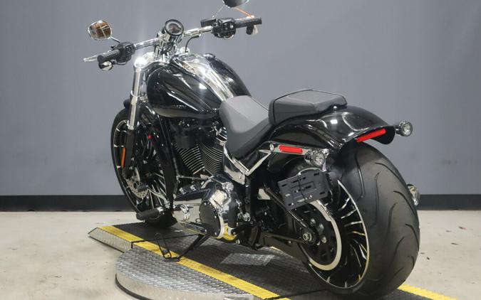 2025 Harley-Davidson Breakout