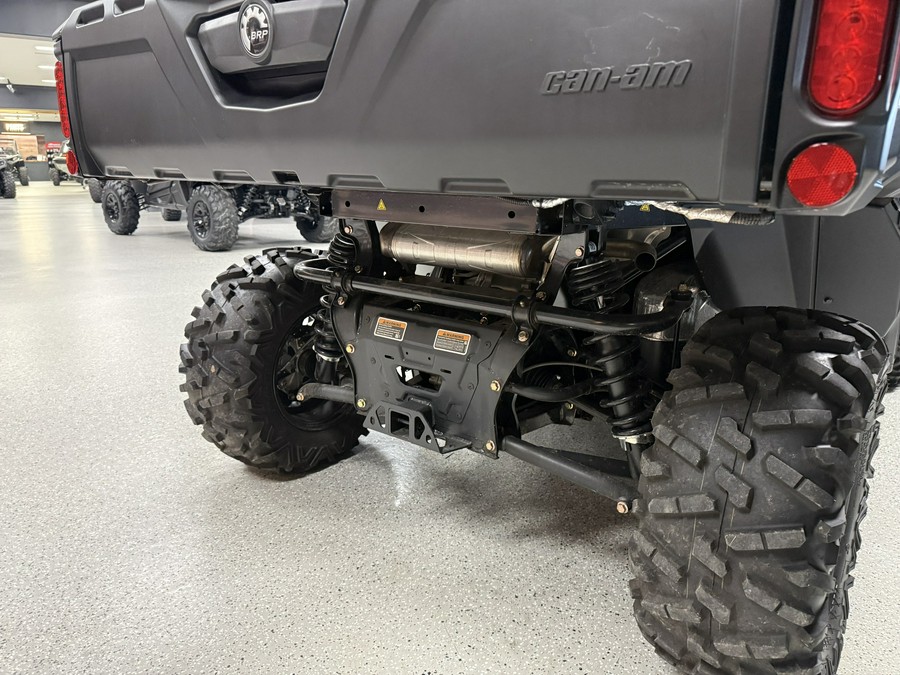 2022 Can-Am Defender XT HD10