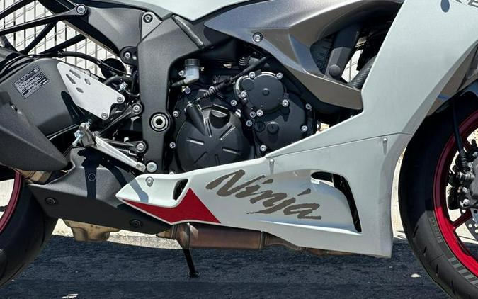 2025 Kawasaki Ninja® ZX™-6R ABS KRT Edition