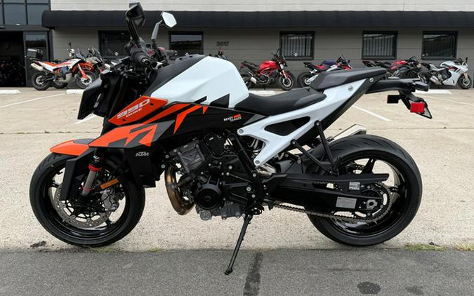 2027 KTM Duke 990