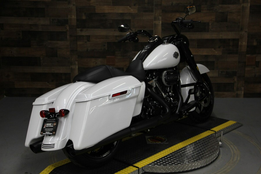 2024 Harley-Davidson Road King Special White Onyx Pearl — Black Finish