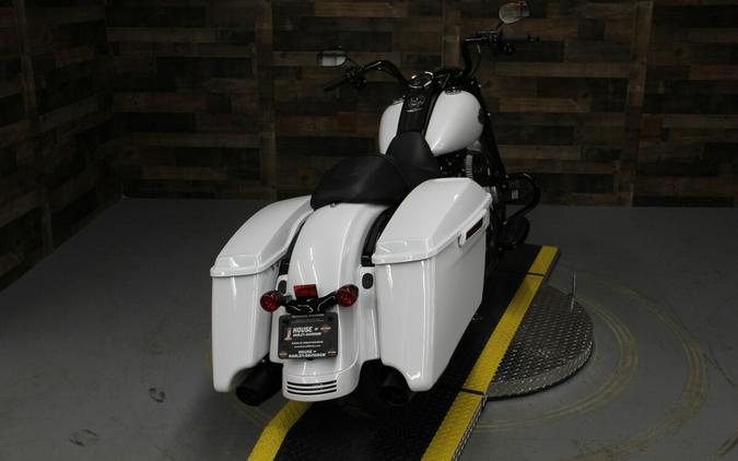 2024 Harley-Davidson Road King Special White Onyx Pearl — Black Finish