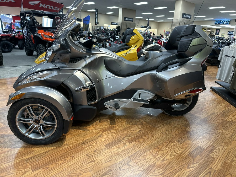 2012 Can-Am™ Spyder Roadster RT-S