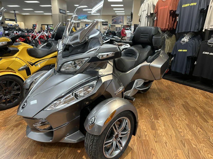 2012 Can-Am™ Spyder Roadster RT-S