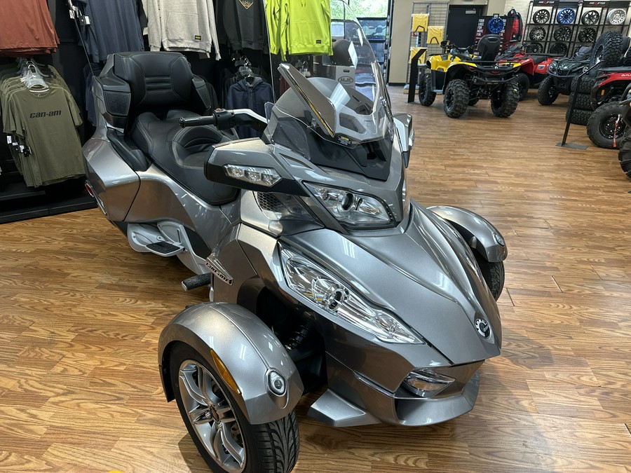 2012 Can-Am™ Spyder Roadster RT-S