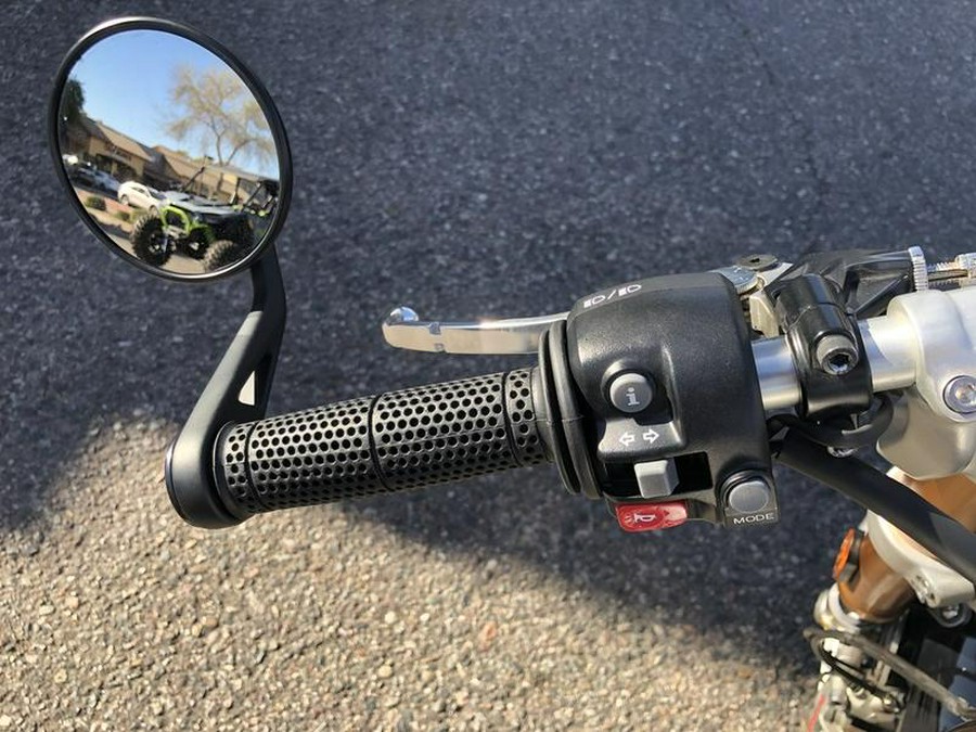 2023 Triumph Thruxton RS Jet Black / Silver Ice