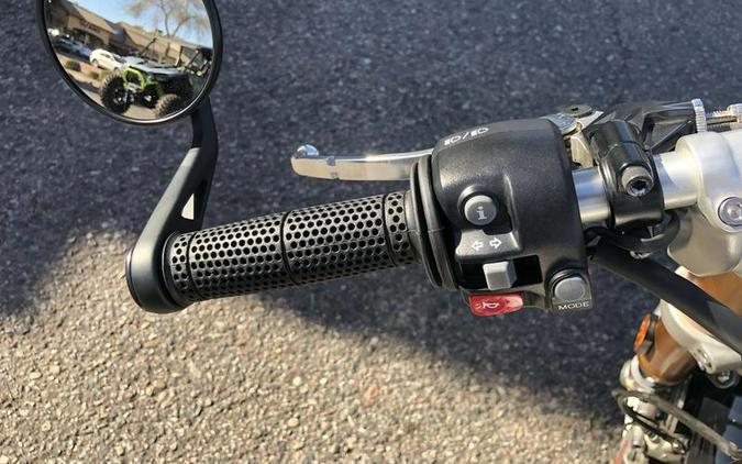 2023 Triumph Thruxton RS Jet Black / Silver Ice