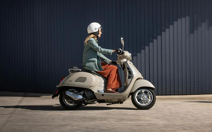2025 Vespa GTS 300