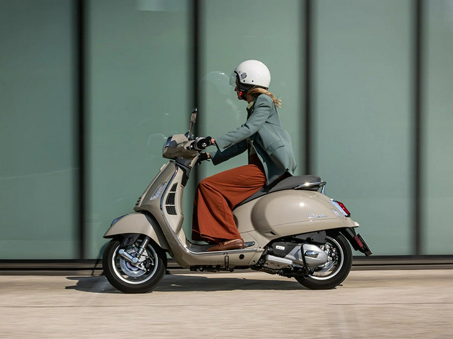 2025 Vespa GTS 300