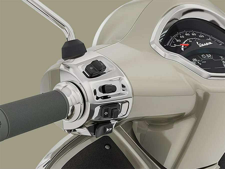 2025 Vespa GTS 300