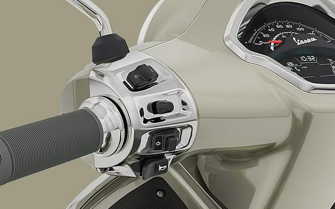 2025 Vespa GTS 300