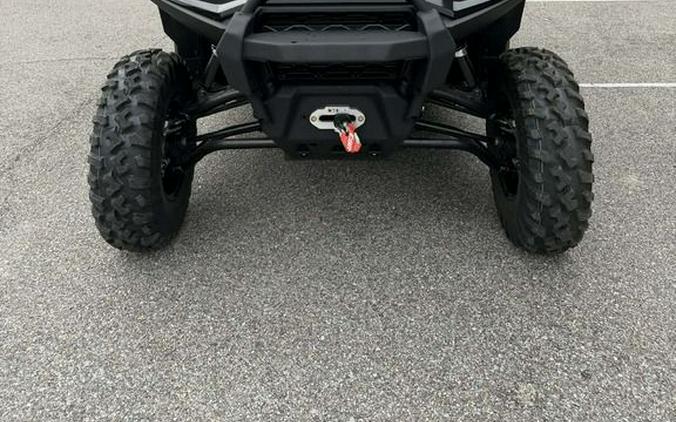 2026 Can-Am® Defender XT CAB HD11