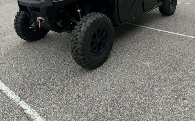 2026 Can-Am® Defender XT CAB HD11
