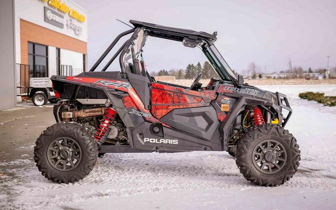 2018 Polaris® RZR XP® 1000 EPS Black Pearl
