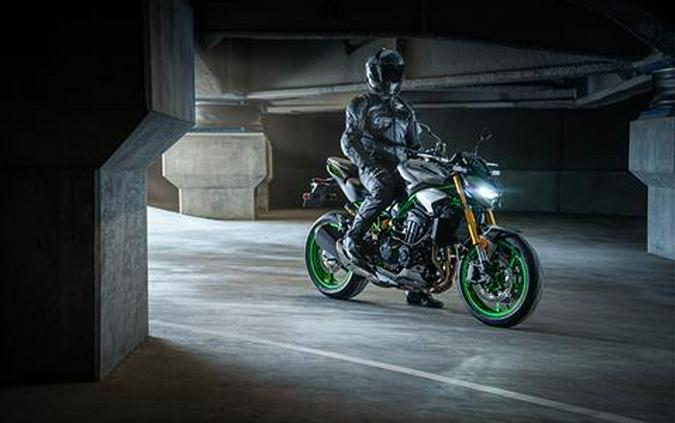 2025 Kawasaki Z900 SE ABS