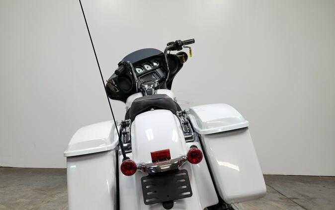 2016 Harley-Davidson® Street Glide - FP8144
