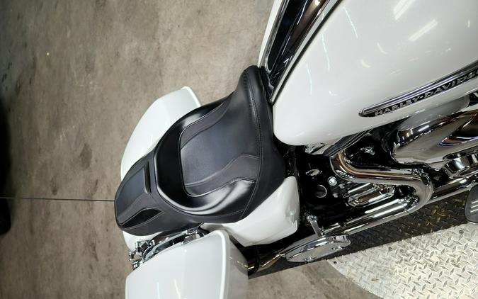 2016 Harley-Davidson® Street Glide - FP8144