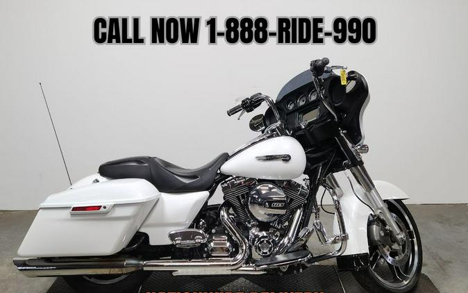 2016 Harley-Davidson® Street Glide - FP8144