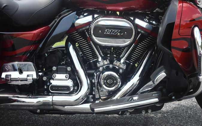 2022 Harley-Davidson CVO Tri Glide Dante’s Red Fade