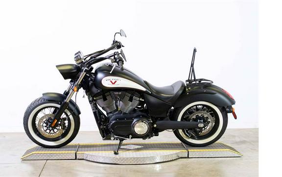 2013 Victory Motorcycles HIGH-BALL