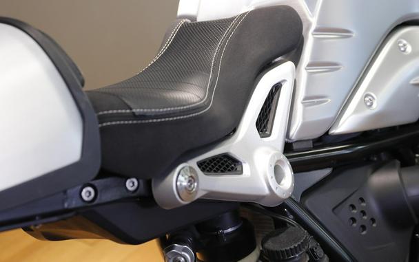 2021 BMW RNINET