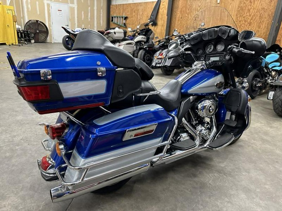 2010 Harley-Davidson® FLHTCU - Ultra Classic® Electra Glide