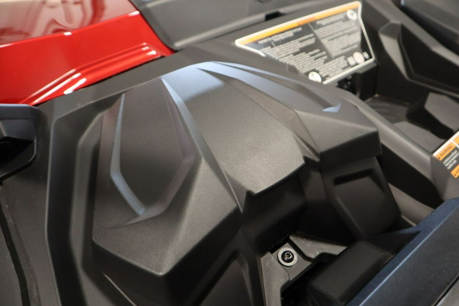 2025 Can-Am® Commander MAX XT 700