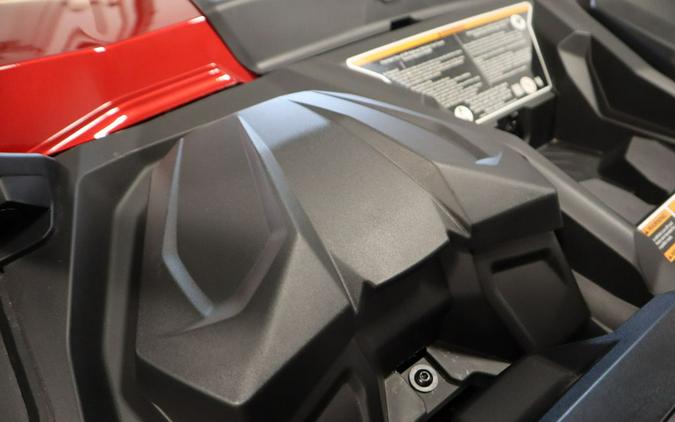 2025 Can-Am® Commander MAX XT 700