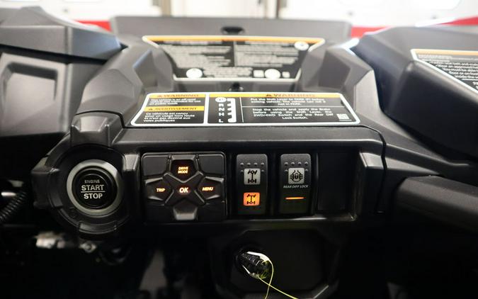2025 Can-Am® Commander MAX XT 700