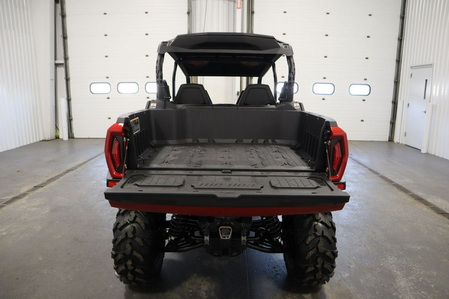 2025 Can-Am® Commander MAX XT 700