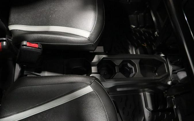 2025 Can-Am® Commander MAX XT 700