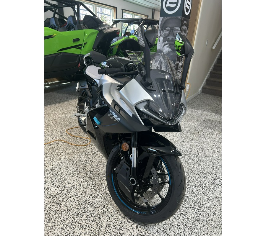 2026 CFMOTO SS 675