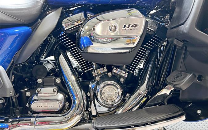 2024 Harley-Davidson Tri Glide Ultra FLHTCUTG Blue Burst