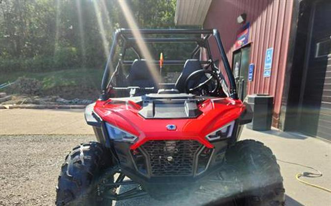 2025 Polaris RZR 200 EFI