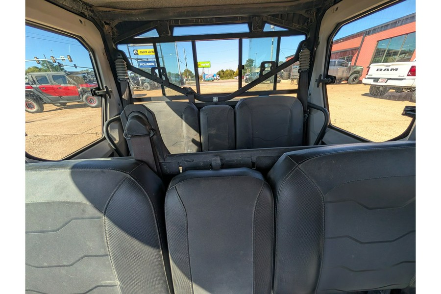 2018 DEFENDER MAX XT CAB HD10 - Can-Am