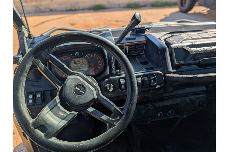 2018 DEFENDER MAX XT CAB HD10 - Can-Am