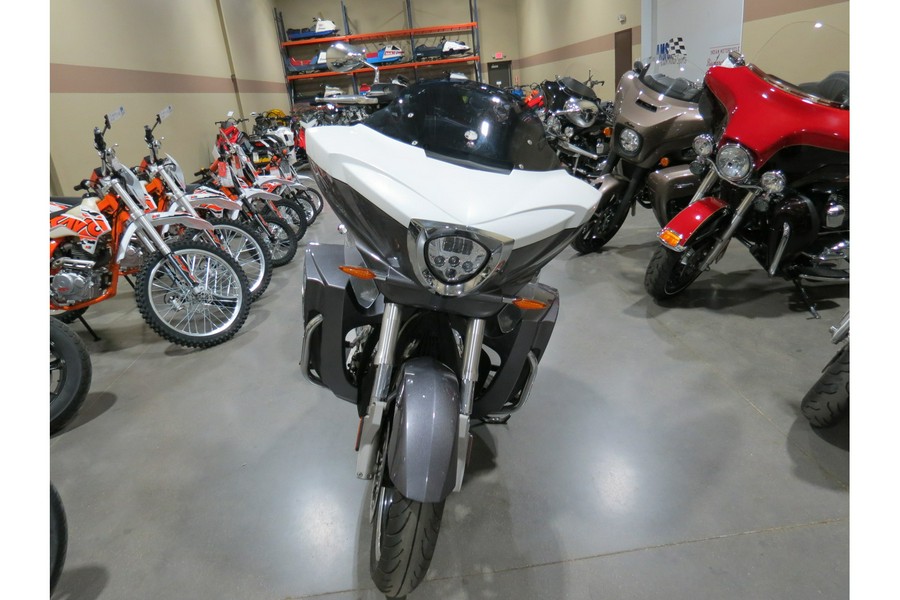 2016 Victory Motorcycles Cross Country Tour®