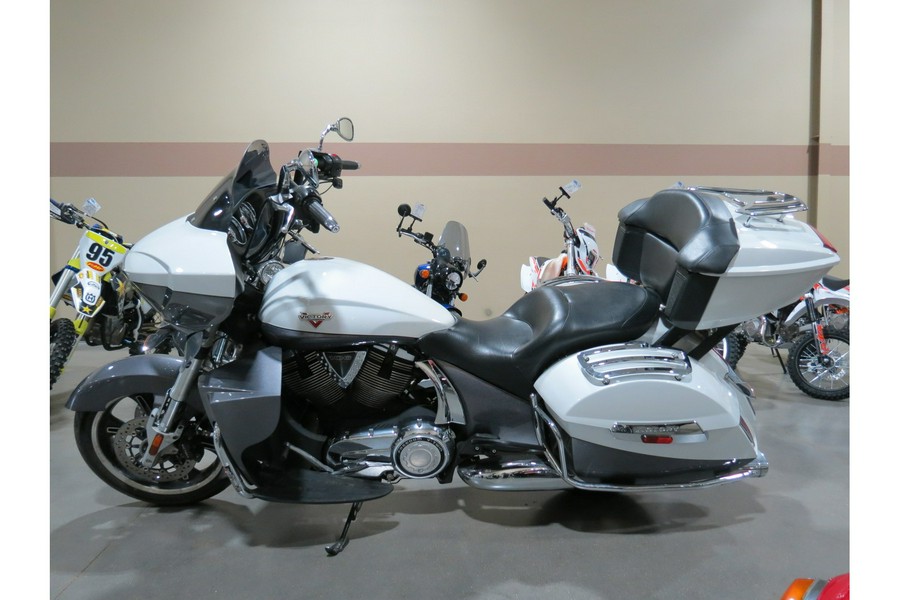 2016 Victory Motorcycles Cross Country Tour®