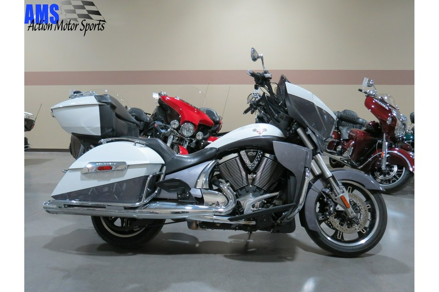 2016 Victory Motorcycles Cross Country Tour®