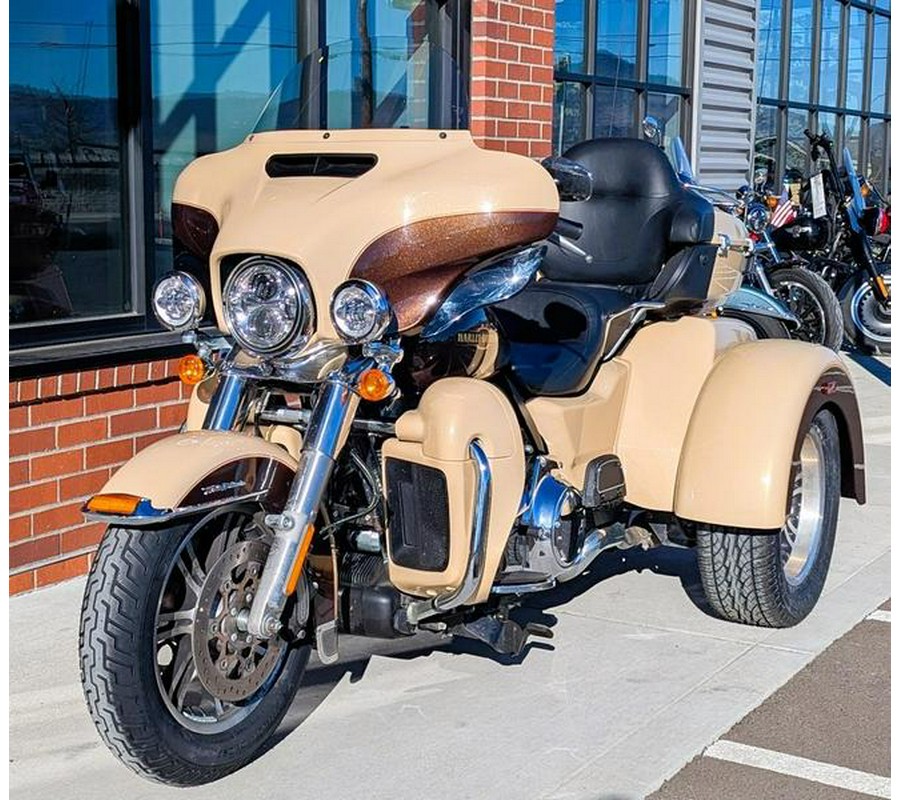 2014 Harley-Davidson® FLHTCUTG - Tri Glide® Ultra