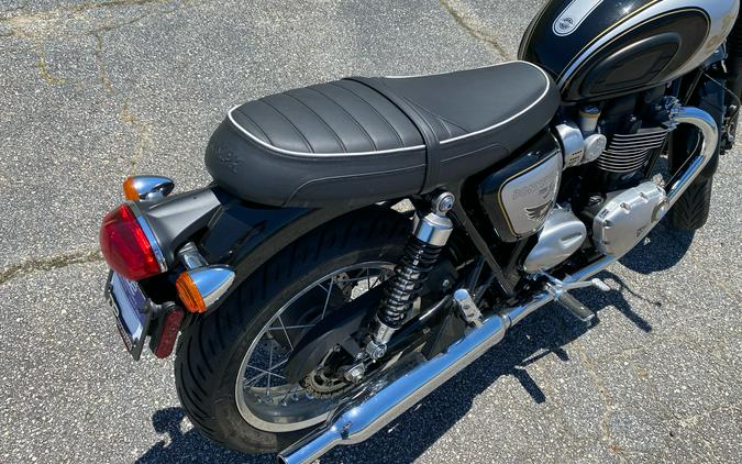 2025 Triumph Bonneville T120