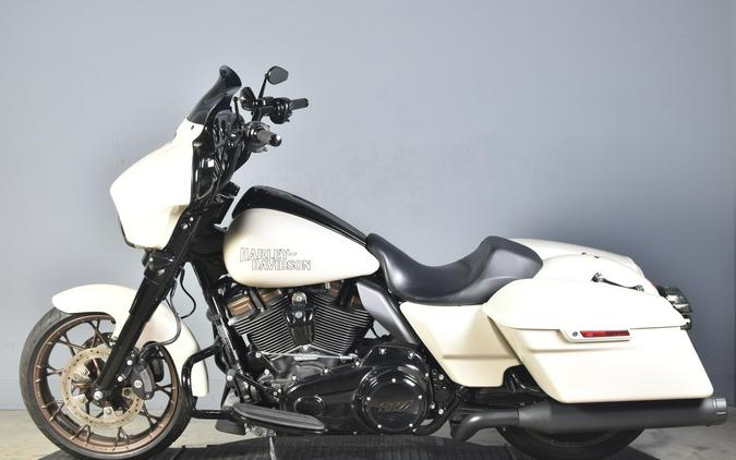 2023 Harley-Davidson Street Glide Special White Sand Pearl