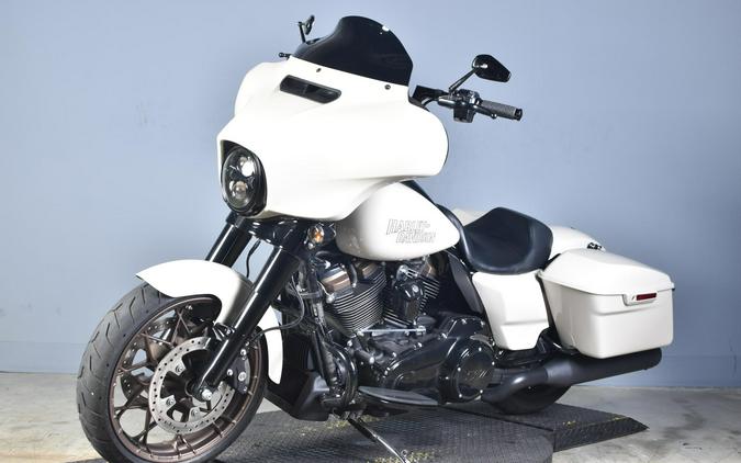 2023 Harley-Davidson Street Glide Special White Sand Pearl