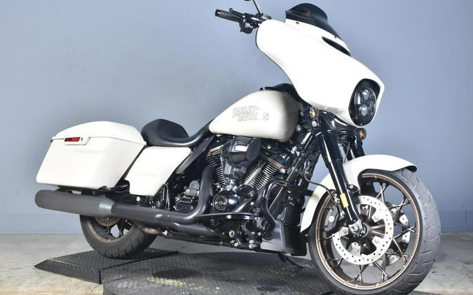 2023 Harley-Davidson Street Glide Special White Sand Pearl