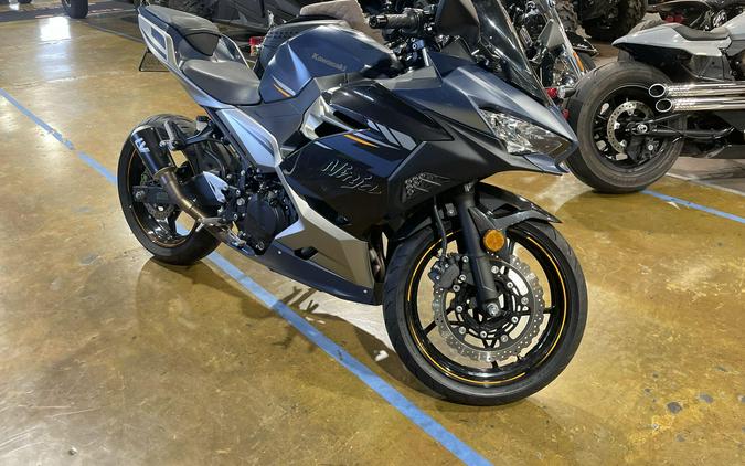 2023 Kawasaki NINJA 400