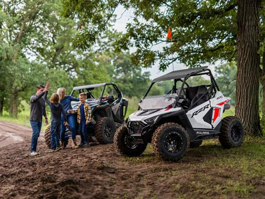 2023 Polaris RZR 200 EFI