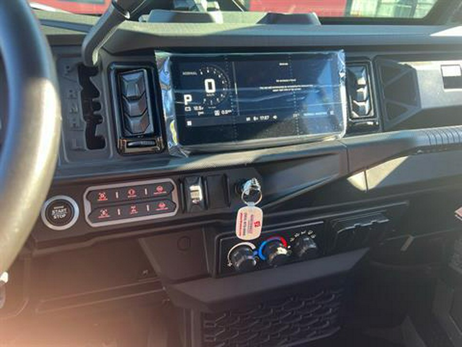 2026 Can-Am Defender MAX Lone Star CAB HD11